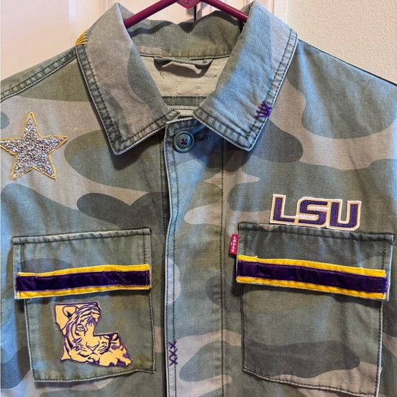 Levi’s Camouflage LSU Button Down Denim Jean Jacket Tigers Stars Custom Sz S - Picture 6 of 16